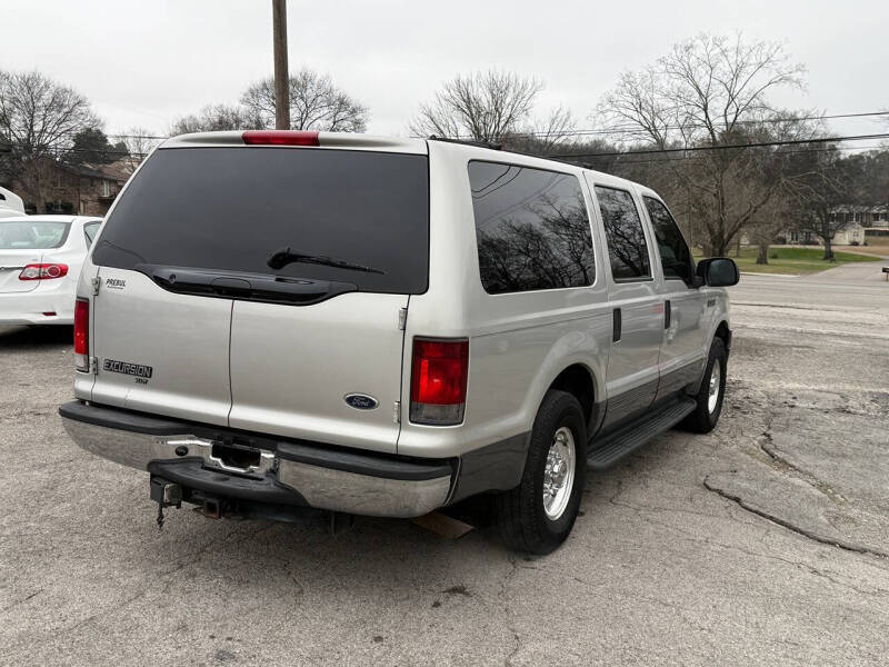 2005 Ford Excursion XLT