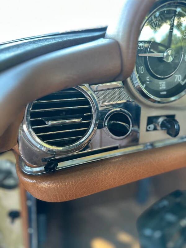 1971 Mercedes-Benz 280-Class