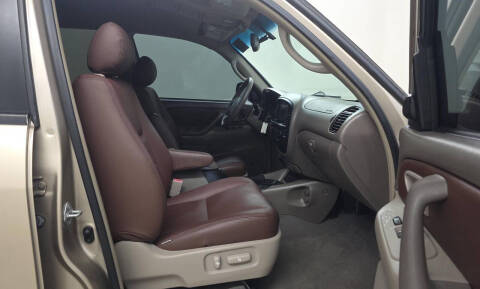 2005 Toyota Sequoia SR5