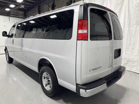2025 Chevrolet Express LT 3500