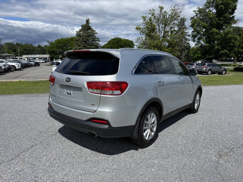 2016 Kia Sorento LX