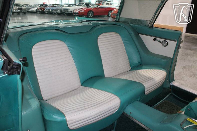 1958 Ford Thunderbird