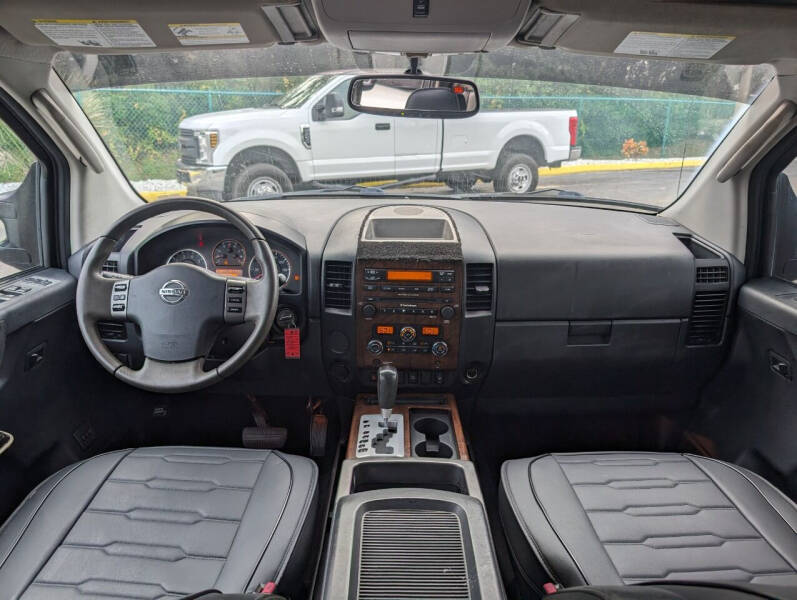 2009 Nissan Titan LE FFV