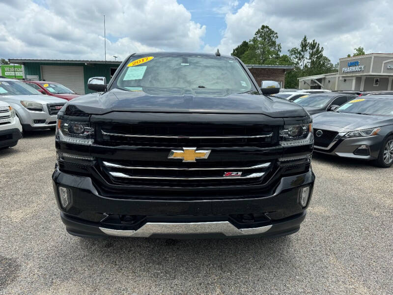 2017 Chevrolet Silverado 1500 LTZ photo 3