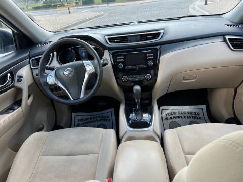 2016 Nissan Rogue SV