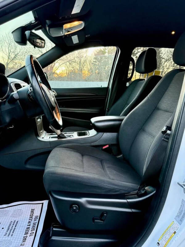 2017 Jeep Grand Cherokee Laredo E