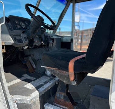 1997 Freightliner MT45 Chassis