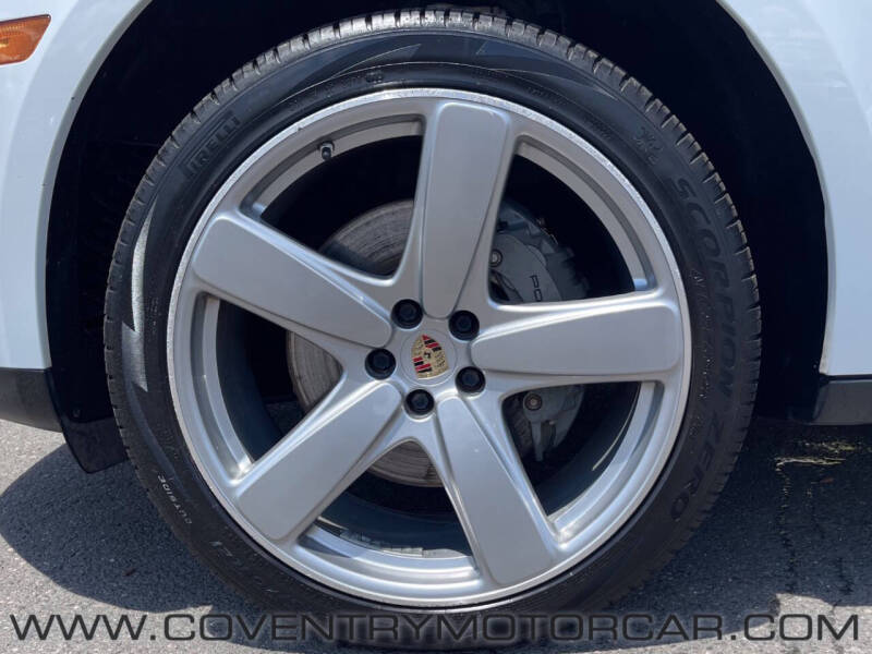 2020 Porsche Macan S