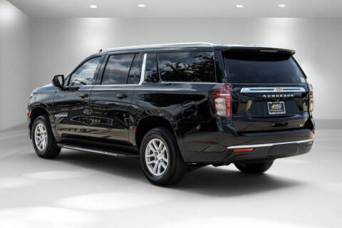 2023 Chevrolet Suburban LT