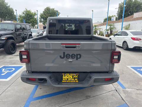2023 Jeep Gladiator Overland