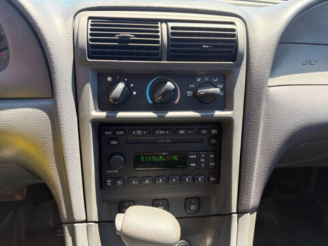 2003 Ford Mustang