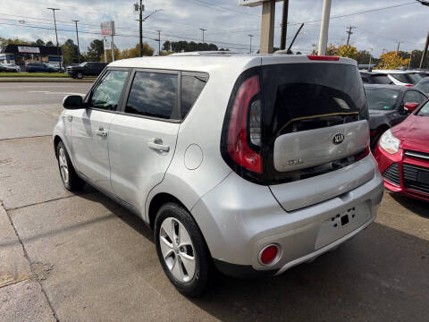 2017 Kia Soul +