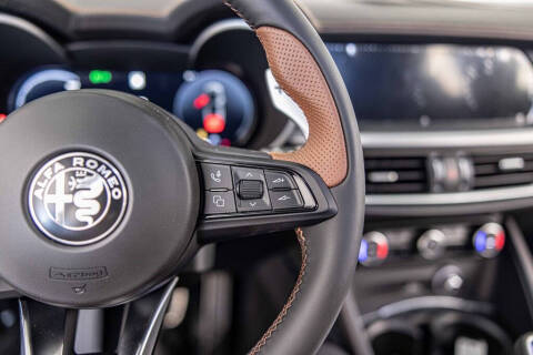 2025 Alfa Romeo Stelvio