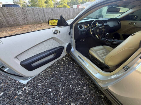 2010 Ford Mustang V6 Premium