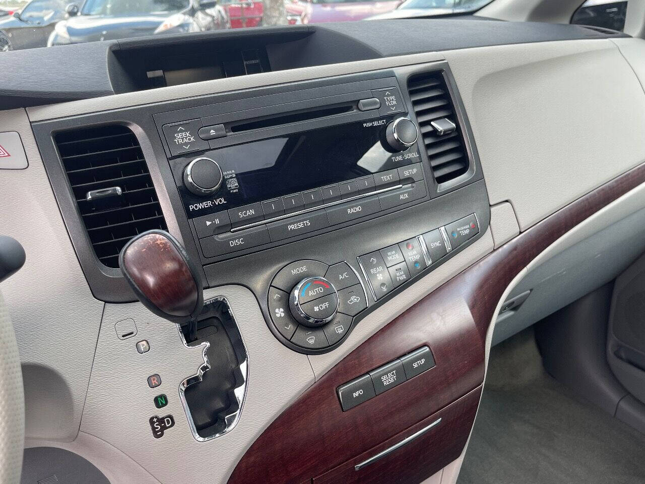 2013 Toyota Sienna  - $15,900