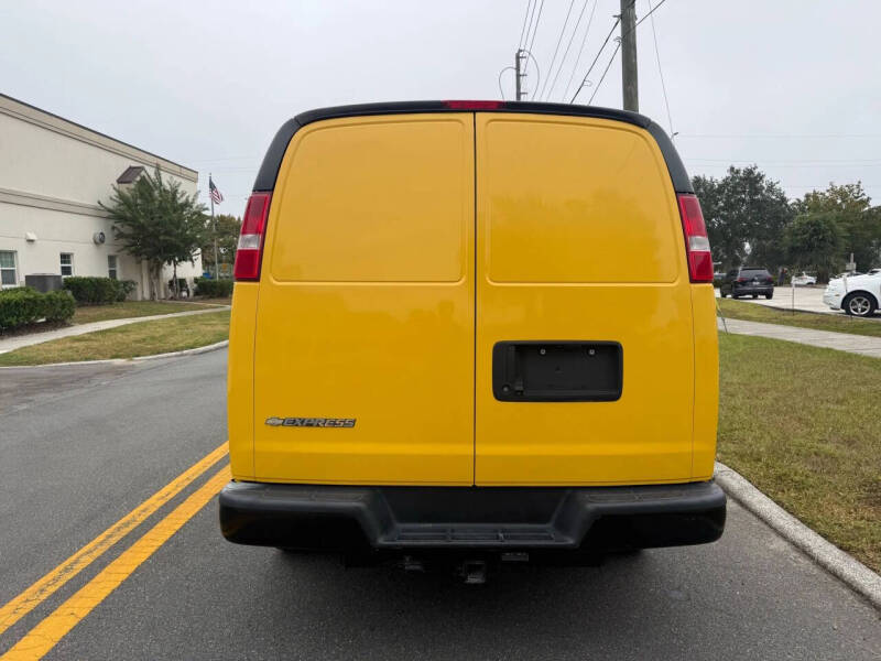2021 Chevrolet Express 2500
