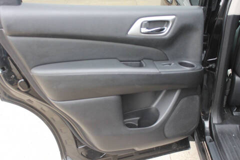 2019 Nissan Pathfinder S