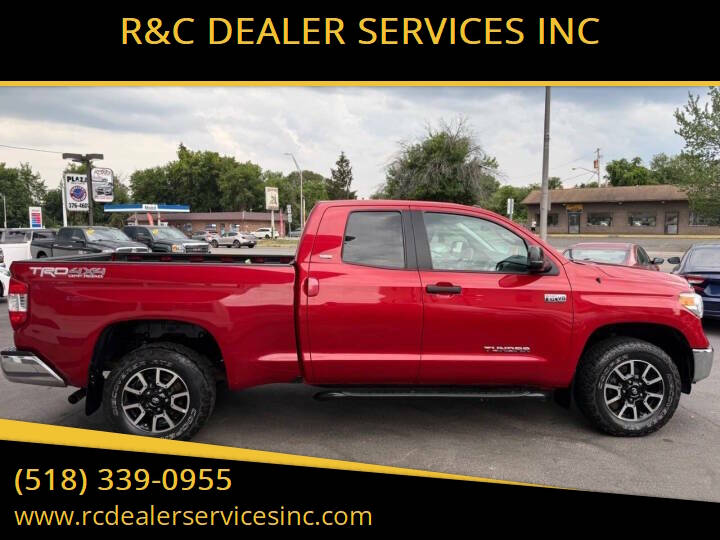 2015 Toyota Tundra SR5's photo