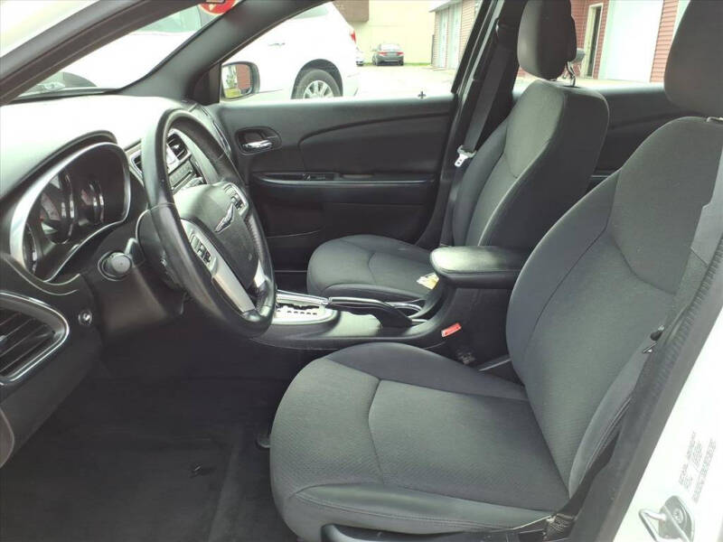 2014 Chrysler 200 Touring