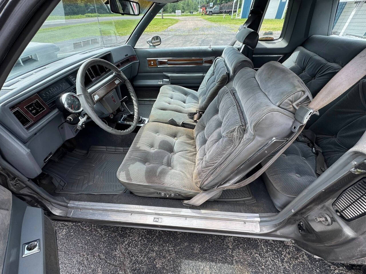 1988 Oldsmobile Cutlass Supreme 25