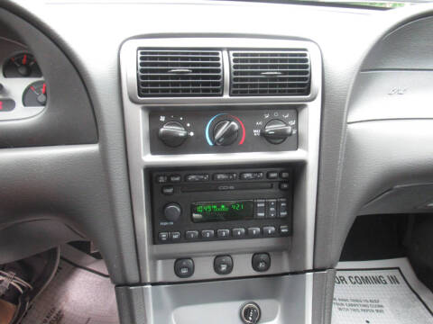 2004 Ford Mustang Mach 1 Premium