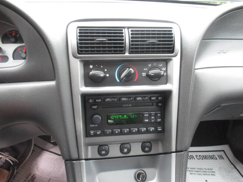 2004 Ford Mustang Mach 1 Premium