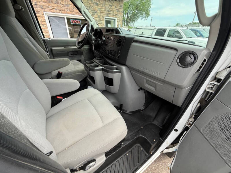 2013 Ford E-Series E-250