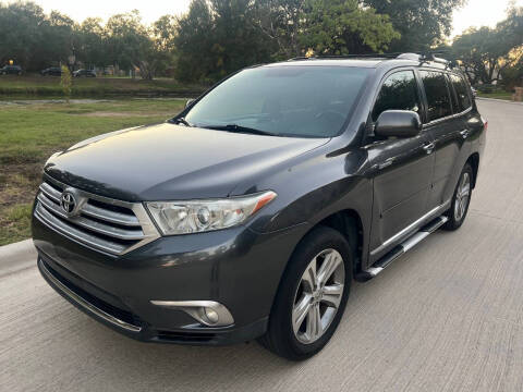 2011 Toyota Highlander for sale at Texas Car Center in Dallas TX