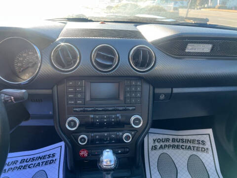 2015 Ford Mustang V6