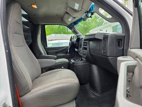 2016 GMC Savana 2500