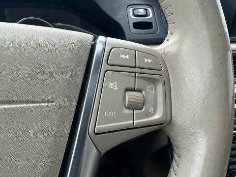 2015 Volvo XC70 T6 Premier Plus