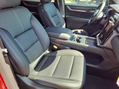 2024 GMC Acadia Elevation