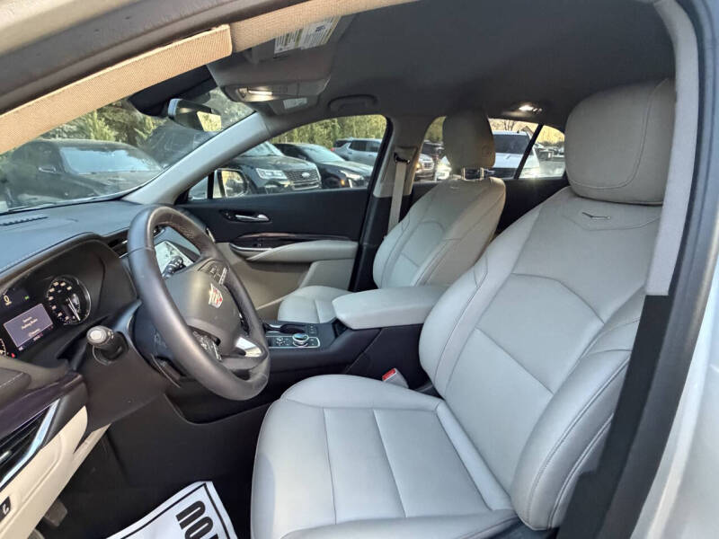 2022 Cadillac XT4 Luxury