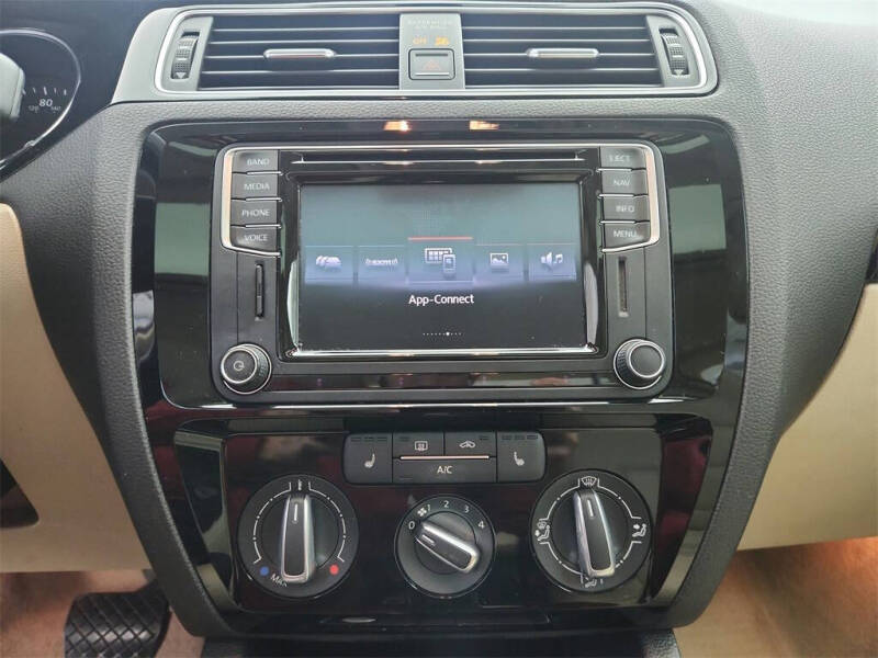 2016 Volkswagen Jetta 1.8T SEL