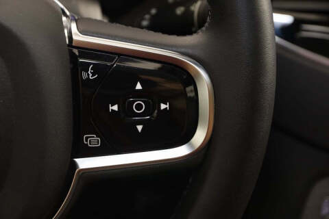 2024 Volvo XC90 Recharge T8 Ultimate Bright Theme 7P