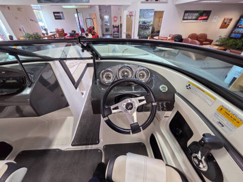 2013 Sea Ray 190 SPORT