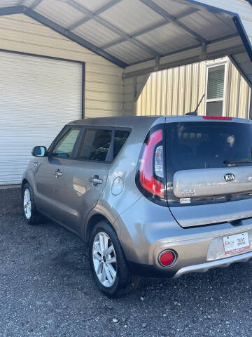 2017 Kia Soul +