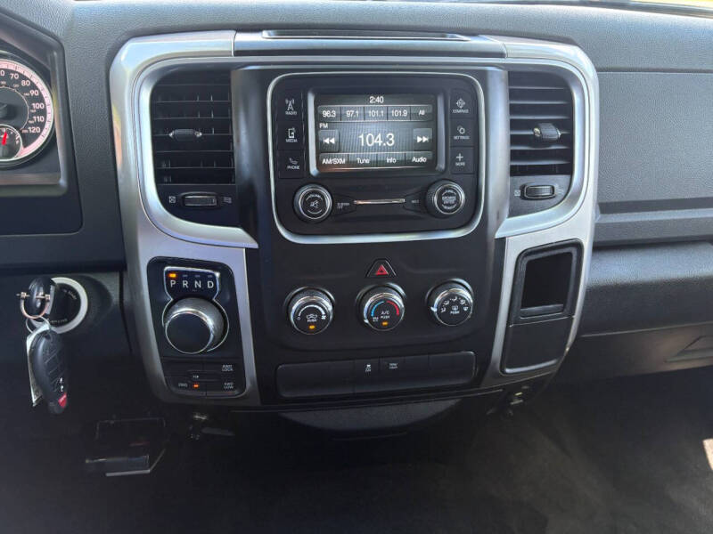 2017 RAM 1500 SLT