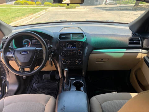 2016 Ford Explorer