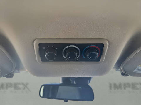 2025 Chevrolet Express LT 3500