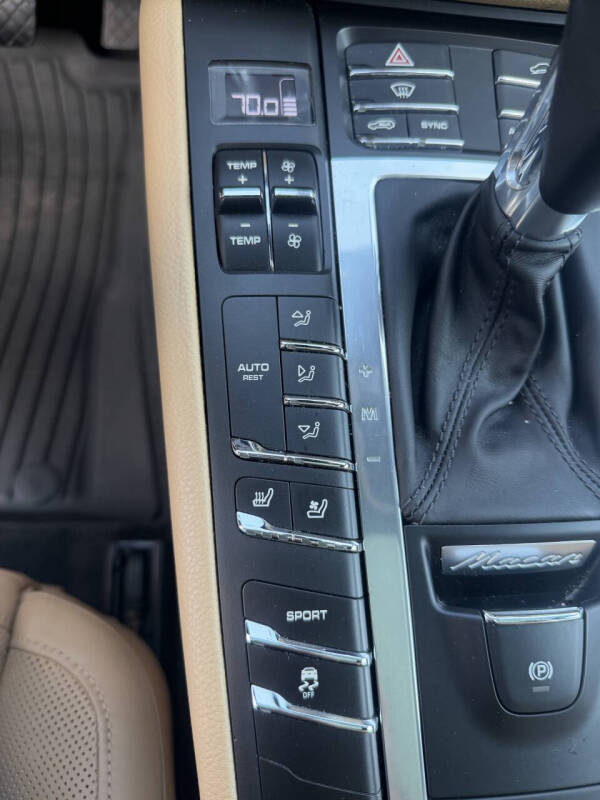 2017 Porsche Macan S