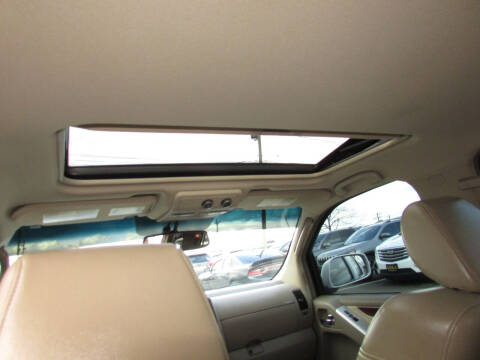 2010 Nissan Pathfinder LE