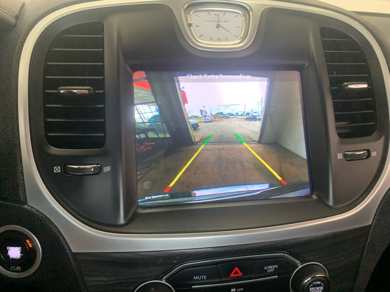 2018 Chrysler 300 Touring