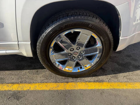 2016 GMC Acadia Denali