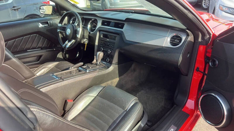 2013 Ford Mustang V6 Premium