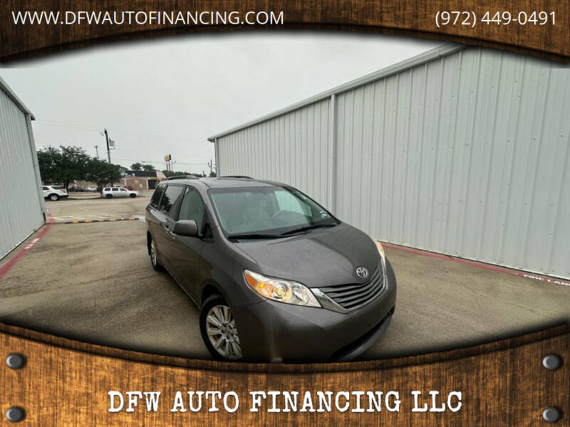 2013 Toyota Sienna Limited's photo