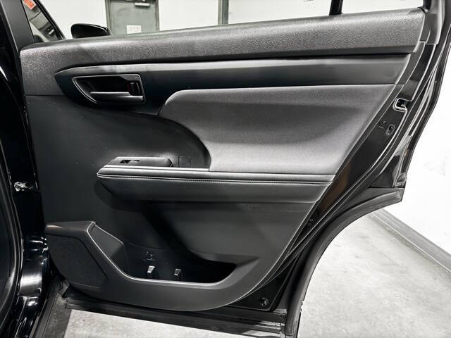 2021 Toyota Highlander L