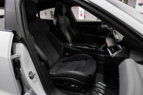 2024 Audi e-tron GT quattro Prestige