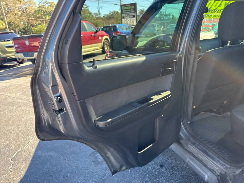 2011 Ford Escape XLT