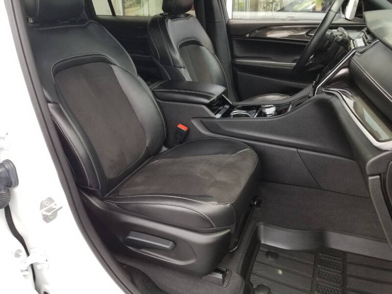 2022 Jeep Grand Cherokee L Altitude